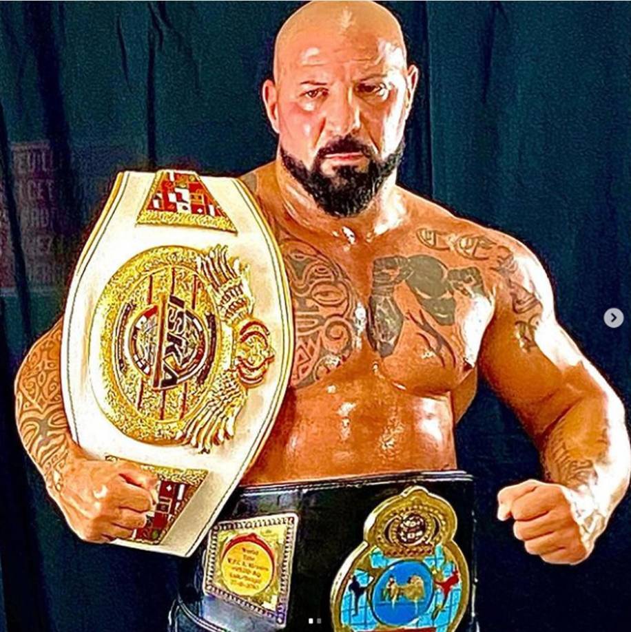 El tres veces campeón del mundo de kickboxing falleció en Lieja, según reportaron diarios de Bélgica, como consecuencia del coronavirus.