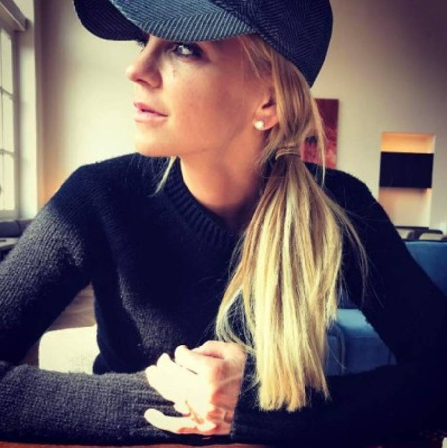 Chris: 'Acabamos de pasar la noche más increíble en París con mi querida, dulce e increíble esposa Anna, digo, solo mirenla. Ahora de regreso a trabajar y feliz día de la madre (en Europa) a mi querida y a todas las madres. Las amamos'.