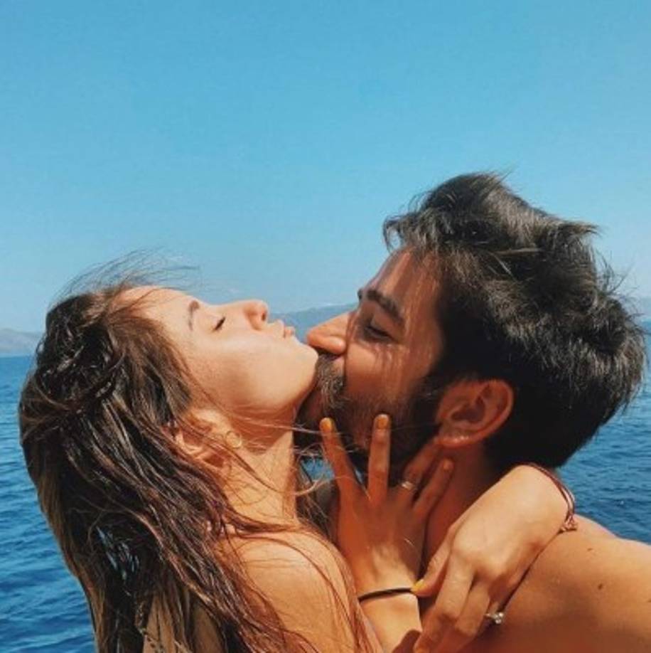 La pareja no ha mostrado mucho de lo que están viviendo en las redes, que ha dejado en claro que están valorando minuto a minuto su estadía en el lugar.