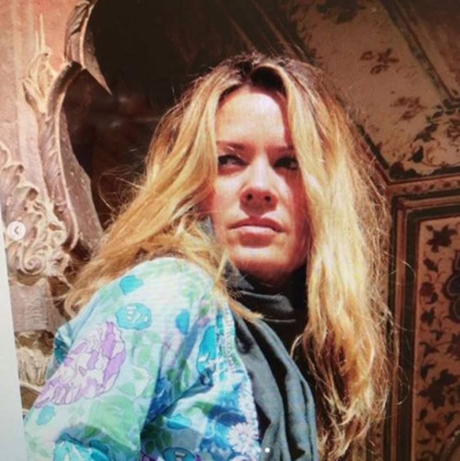 La pareja se convirtió en muy buenos amigos y posteriormente se enamoraron.