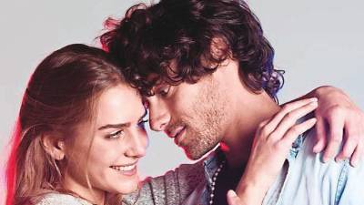 Al sanar el vínculo de pareja, indirectamente le da bienestar y seguridad a los futuros hijos. Foto reforma