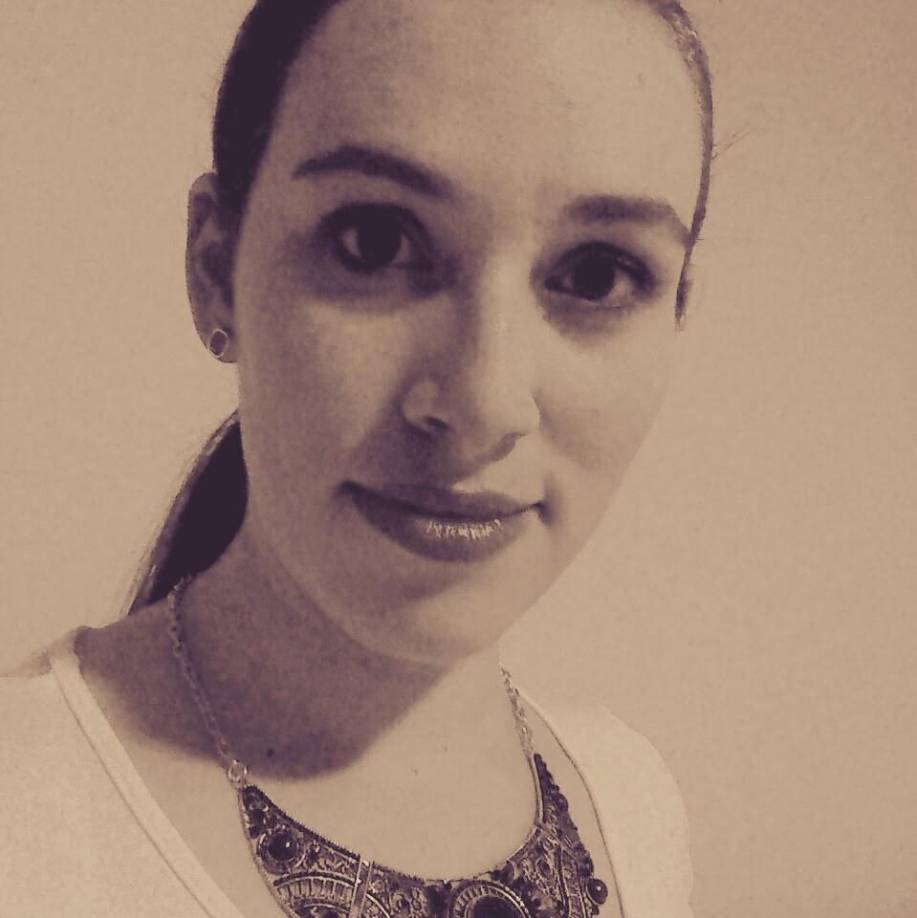 <b>“No le contaré a nadie en dónde es para que pueda yo de verdad estar a solas y reconectarme conmigo misma. </b>Allá no hay señal, así que te escribo esto ahora que voy de camino. Voy a hablar con para maneje las cosas contigo o por medio de Willy, ellos en la casa tampoco sabían nada, también fue sorpresa. Te pido que no me juzgues porque en realidad lo necesito, así que te estaré avisando cuando pueda cómo van las cosas. Cuéntale a mi abuelita y a la tía y diles que estoy en un retiro espiritual, solo a ellas a nadie más. No quiero quedar en boca de todo el mundo, te quiero mucho, nos vemos pronto”, agrega.