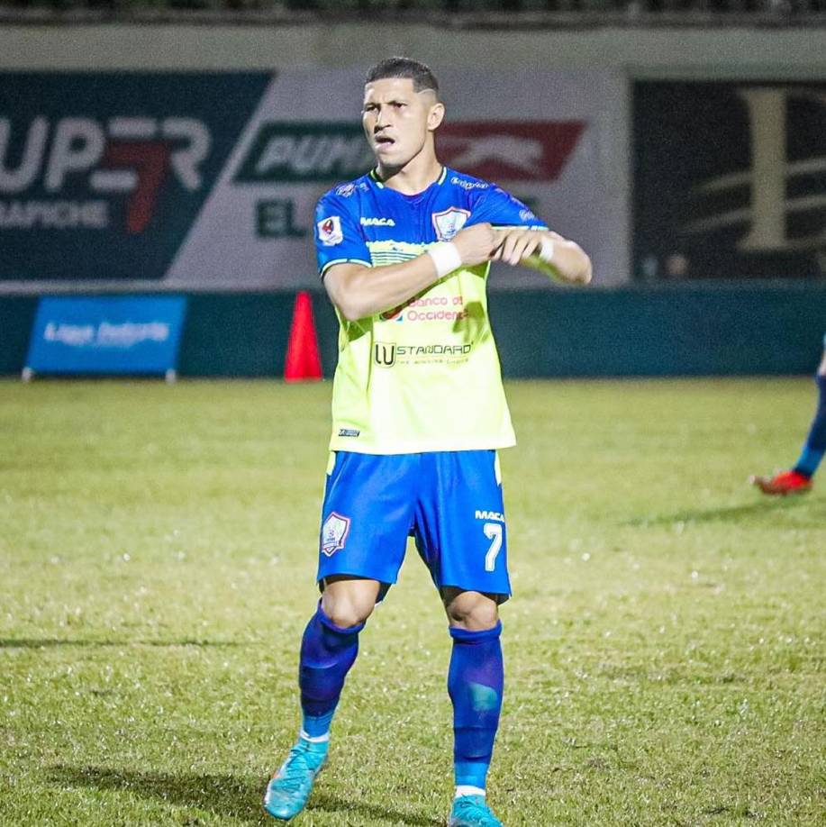 Héctor Castellanos - Diego Vázquez quiere reforzar el mediocampo con gente de experiencia y es por eso que le ha solicitado a la directiva del Motagua el fichaje también de ‘La Perrita’.