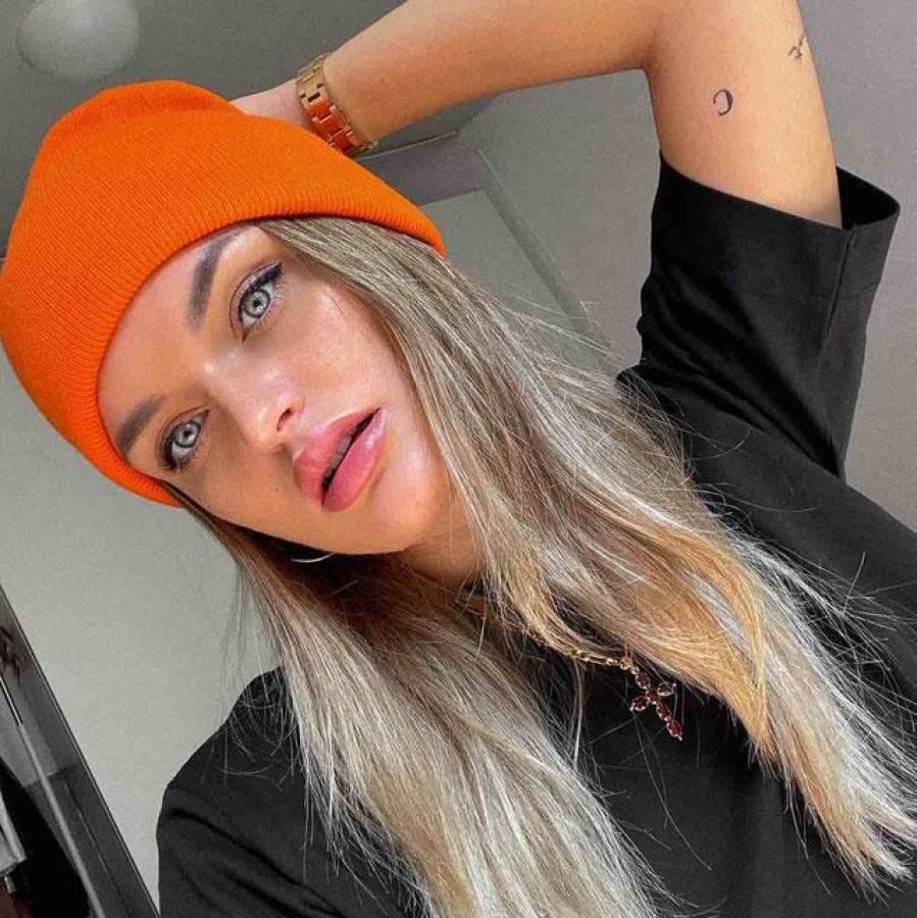 “Luego pensé: ellos son famosos, les sacas un video y luego lo vendes a la prensa, liada ¿no?”, contó la española, que no confiaba de estar incomunicada durante la fiesta porque era en horas de la madrugada.