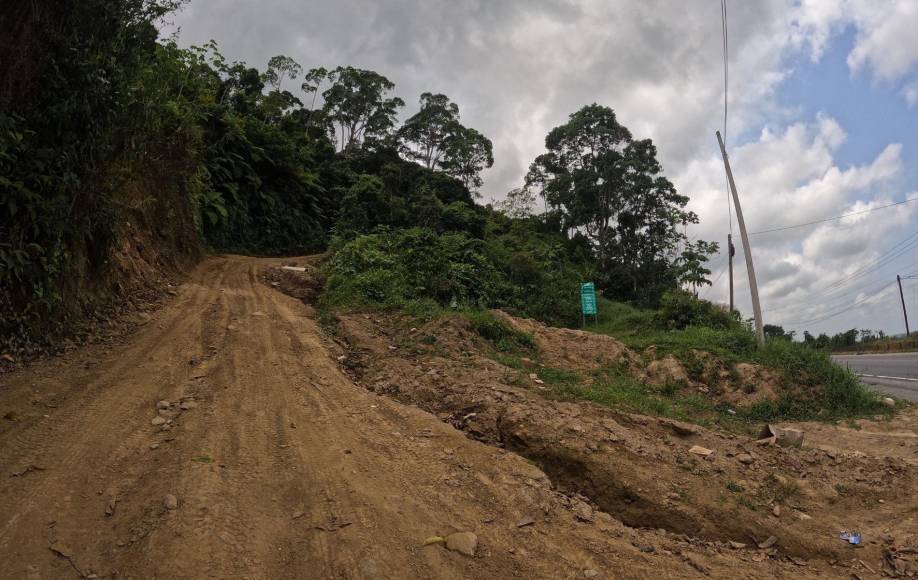 LA PRENSA Premium recorrió durante varias horas las montañas del sector para llegar hasta el sitio de los acontecimientos y recopilar los testimonios. 