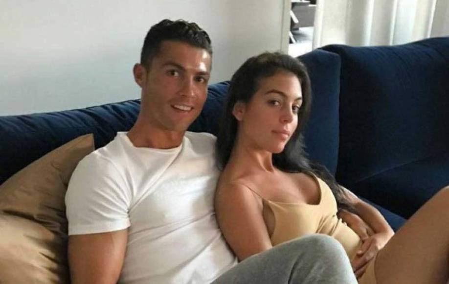 Además de revelar cómo se conocieron, la chica de CR7 en declaraciones con la revista “The Sun” terminó revelando un secreto para 'hacer feliz” al delantero de la Juventus.