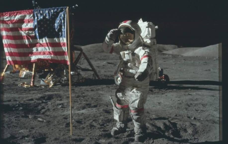 La NASA publicó más de 8,000 fotos de la Luna en HD del projecto Apollo. Fotos tomas de la cuenta de Flickr de la Nasa.