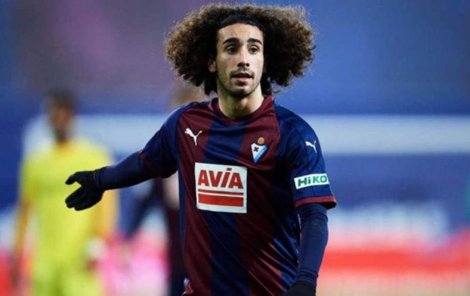 Oficial: El Barcelona ha fichado al lateral izquierdo Marc Cucurella. Llega procedente del Eibar, club que había ejercido, a su vez, una opción de compra anterior de dos millones hace unas semanas, regresará al Barcelona a cambio de cuatro millones de euros.