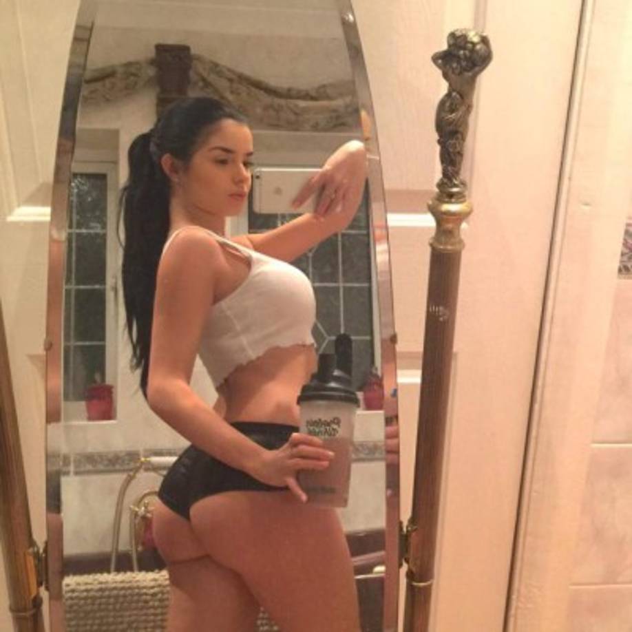 Rose nació en Birmingham.