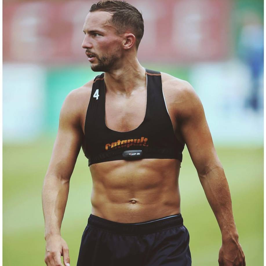 Algunos tocan la gloria y tras colgar los botines sorprenden con nuevas facetas. Unos relacionados con lo deportivo y otros con algo totalmente diferente.