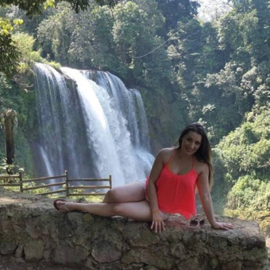 Soad era de las estelares de 'Fantástiko', 12 años después lleva una vida alejada de las cámaras, ha formado una bella familia con dos hijos. Ella vive en Honduras pero es poco frecuente en las redes sociales. ¡Ella si que se apartó de la fama!.