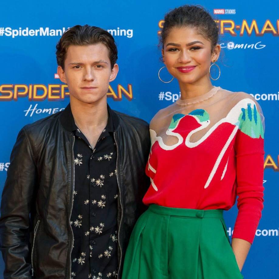 Antes de comenzar una relación sentimental, Zendaya y Tom Holland fueron muy buenos amigos. De hecho, a inicios de 2021 Holland dio una entrevista para el sitio Backstage. com y dijo que Zendaya le había ayudado a ser una persona más amable con los demás.