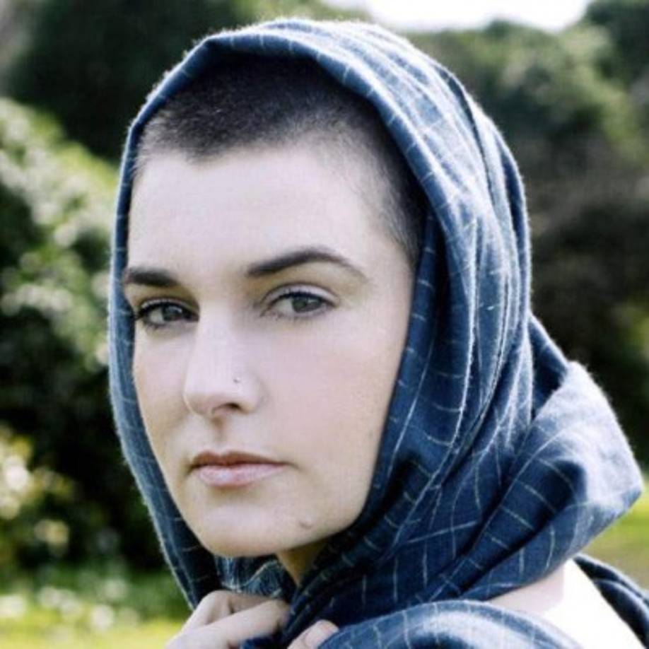 En septiembre de 2017, la cantante irlandesa Sinead O'Connor lanzó un vídeo en sus redes sociales en el que hablaba de su drama con las tendencias suicidas, uno de los<br/>momentos más críticos de su vida. <br/><br/>