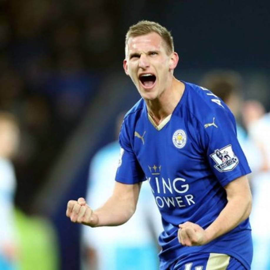 Marc Albrighton (Inglaterra, 26 años). Futbolista elegante, de grandes recursos técnicos, ha completado su perfil con una notoria mejoría en el trabajo defensivo. Llegó libre procedente del Aston Villa la pasada temporada y se ha hecho con un puesto en el once de Claudio Ranieri. Centrocampista muy completo que ha encontrado la confianza y continuidad necesaria para demostrar todo su potencial.
