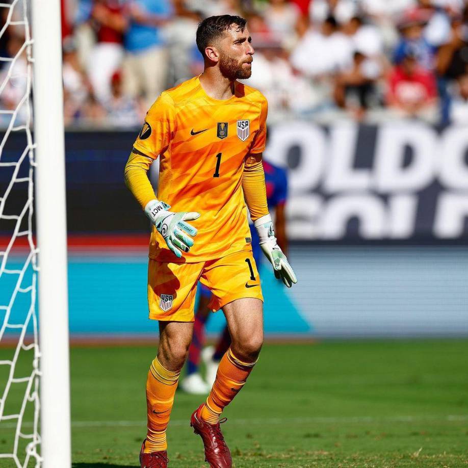 Arsenal venderá a Matt Turner al Nottingham Forest para hacerle sitio a David Raya.