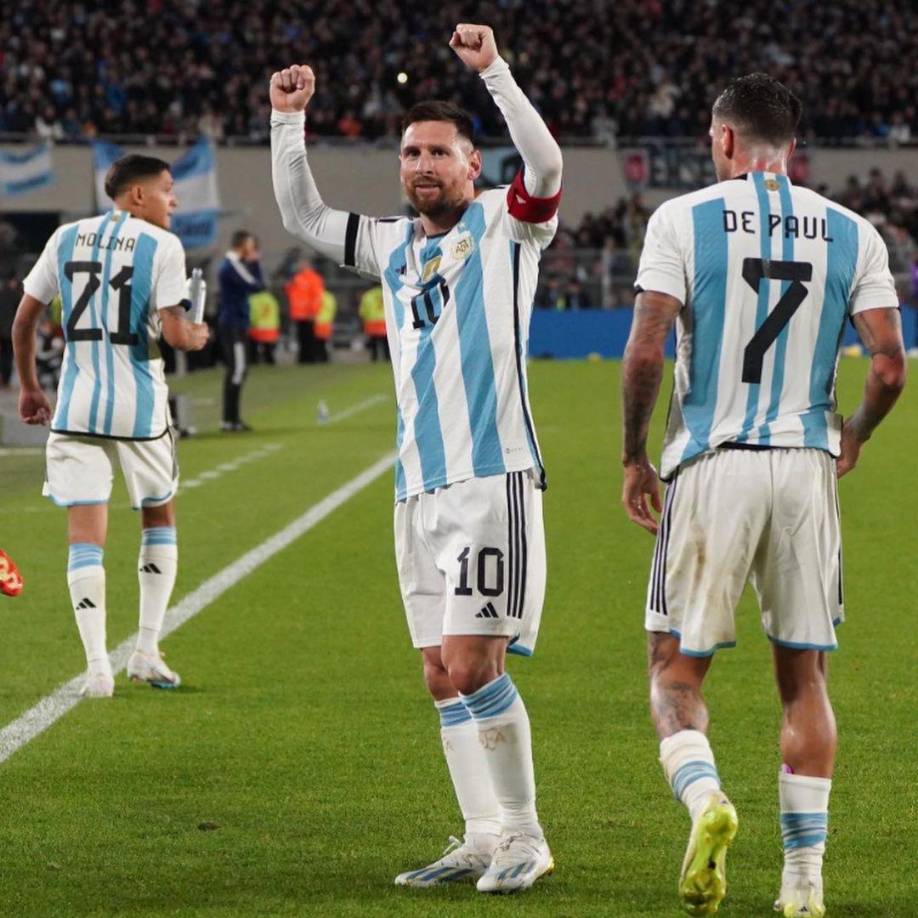 “La no presencia del capitán se debe a que el desafío de jugar un partido completo a 3625 metros sobre el nivel del mar, a los 36 años, no es para nada sencillo”, detalló TyC Sports de Argentina.