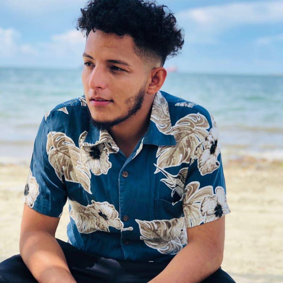 Lester, además de ser amante de las motos, también era un apasionado por el fútbol.