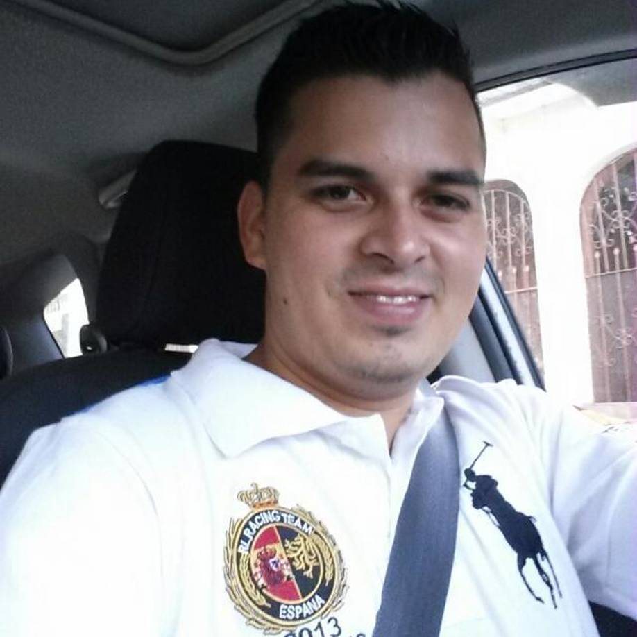 Según información preliminar, sujetos desconocidos le daban persecución al occiso desde que este salió de una barbería en el sector noroeste de la ciudad.