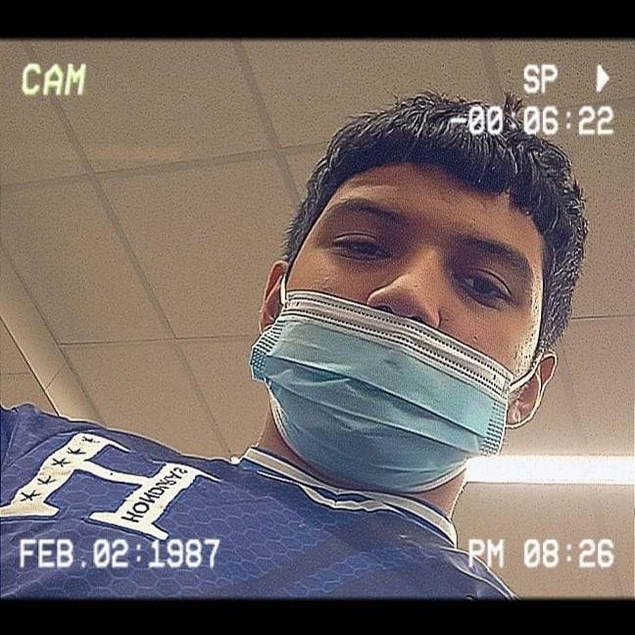 Trabajaba en el restaurante Volstead Proper de Arkansas. “Ivan trajo tanta alegría a nuestro restaurante y siempre saludó a todos y cada uno de los miembros del equipo con una gran sonrisa, un golpe de puño y un espíritu amable que lo hizo tan amado por todos los que lo conocían”, detalló la empresa en la que laboraba.