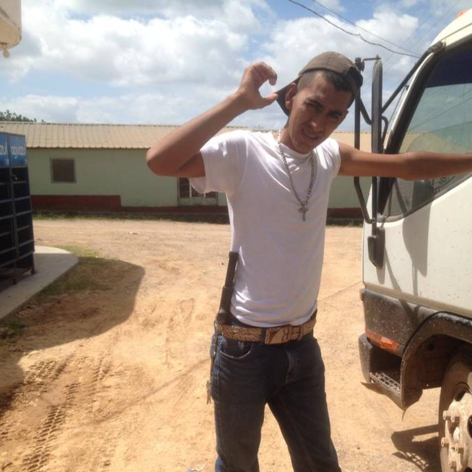 Escribiéndose con un primo colgó esta foto de cuando era más joven.