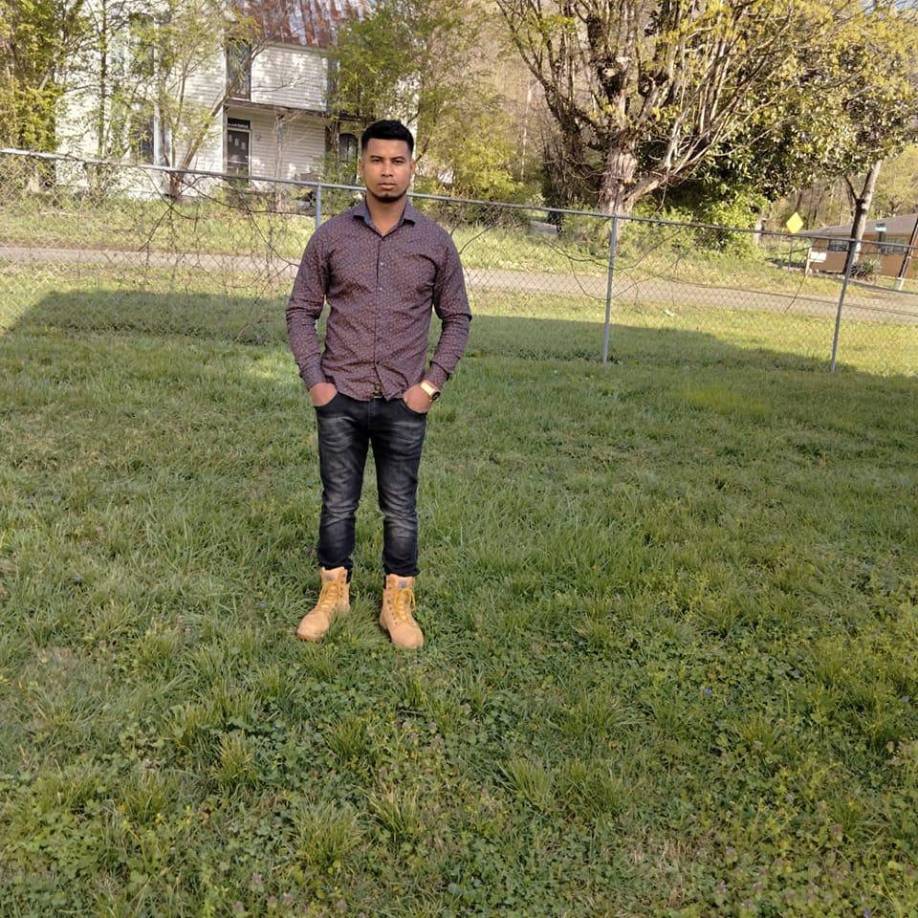 En la casa de su madre, la zozobra se ha apoderado de este hondureño que desde julio del 2022 radica en Estados Unidos.