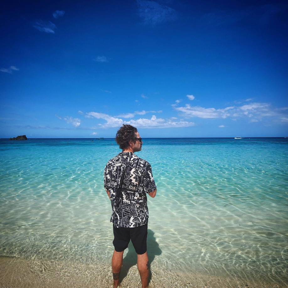 “Gracias mi hermano @diego.padula por recibirnos como siempre con los brazos abiertos y compartir otra vez con Marga y conmigo grandes momentos. Gracias totales a todo su equipo por esta semana de sueño, qué gran rincón lograron en el mundo”, dijo Michel al equipo que los atendió, pues quedó encantado con el trato y la belleza de Roatán.