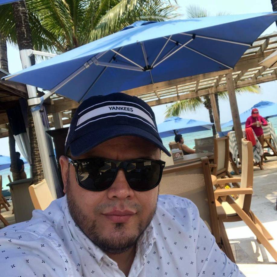 Se espera que Douglas sea sepultado en El Paraíso, El Paraíso.