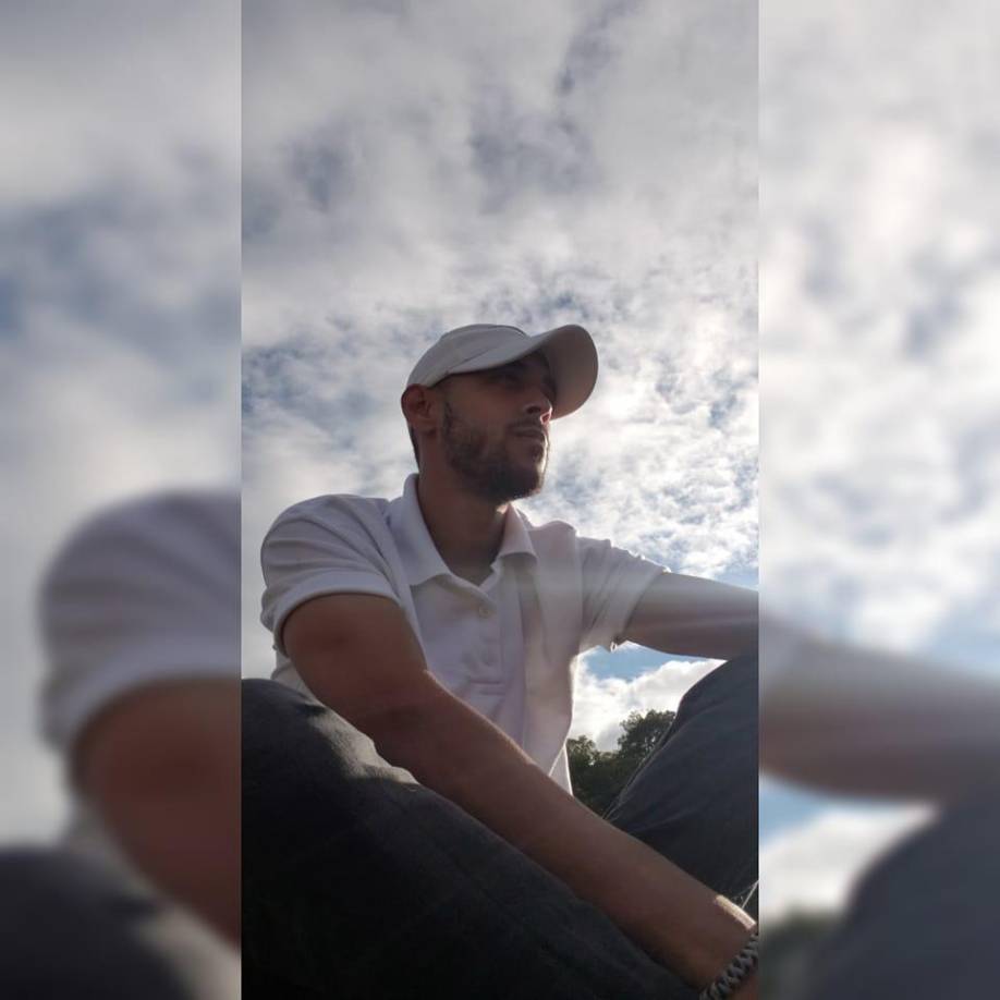 Se cree que el dueño de la casa, intentando no perderla, había decidido ponerla en renta, pero sin imaginar el trágico final que tendrían los nuevos ocupantes, a quienes no les permitieron permanecer ni un día como habitantes de la propiedad.