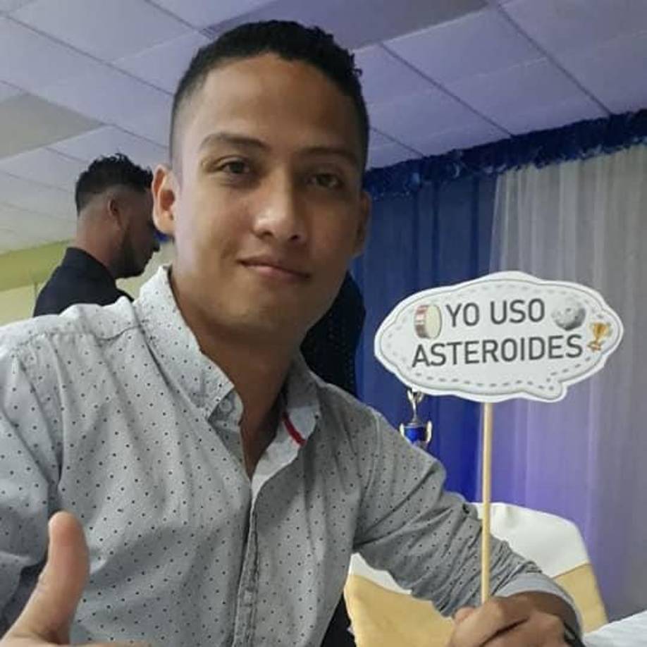 Según el reporte de bomberos al llegar este ya no tenía signos vitales y recibió impacto de bala en la cabeza y eso fue lo que acabó con su vida.