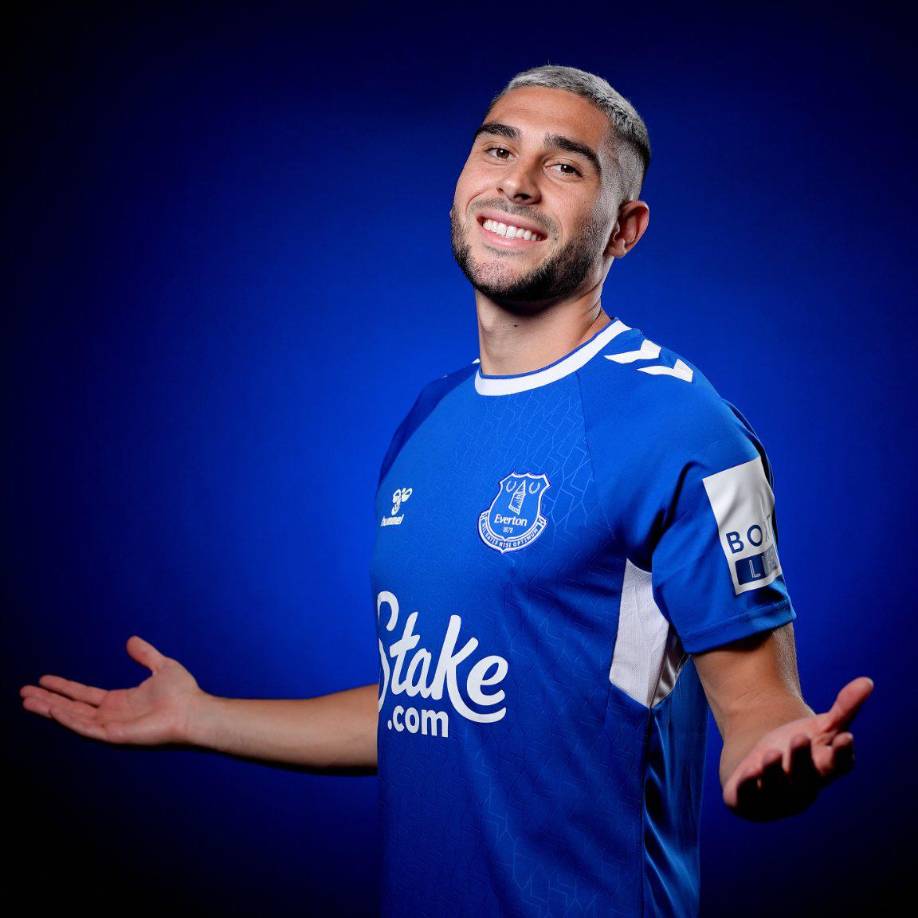 El Everton anunció la contratación del delantero francés Neal Maupay, quien llega traspasado desde el Brighton por 12 millones fijos más cuatro en base a objetivos.