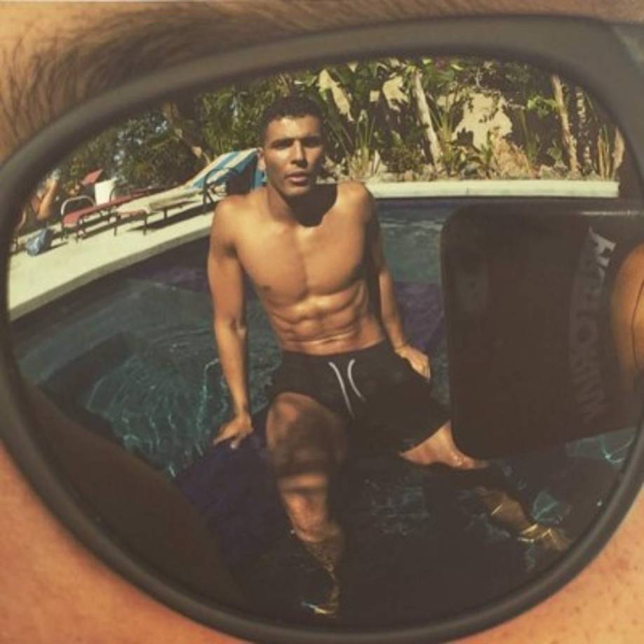 Younes estaba en una relación con el modelo británico Jourdan Dunn, a quien conoció en la Gala Met en Nueva York en mayo de 2015. <br/>La pareja pasó la víspera de Año Nuevo 2015 en Bali, pero se separaron en octubre de 2016.