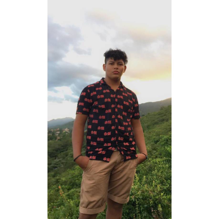 “Perder un hermano duele ya lo pase solo puedo decirte Dios te dará las fuerzas para consolar tu corazón no estás solo Dios está ahí en el proceso mijo para ti y toda tu familia”, le comentó un amigo.