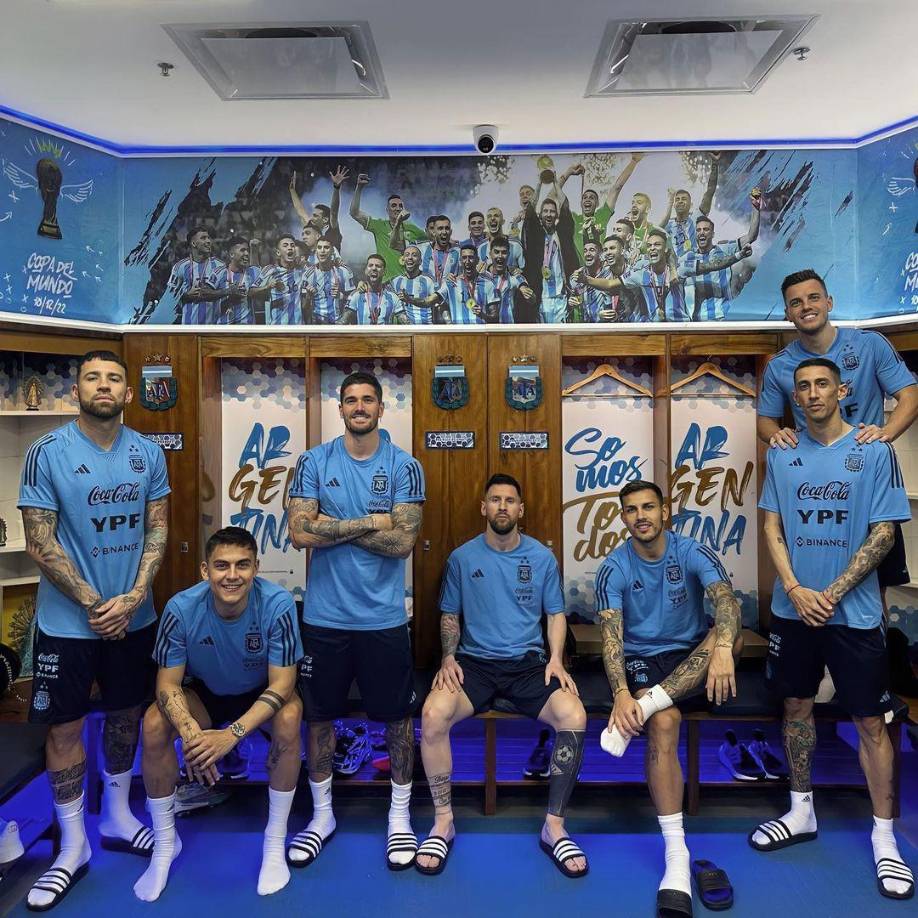 Los campeones del mundo tampoco se salvan de los escándalos. Un futbolista de la Selección de Argentina fue denunciado por su expareja.