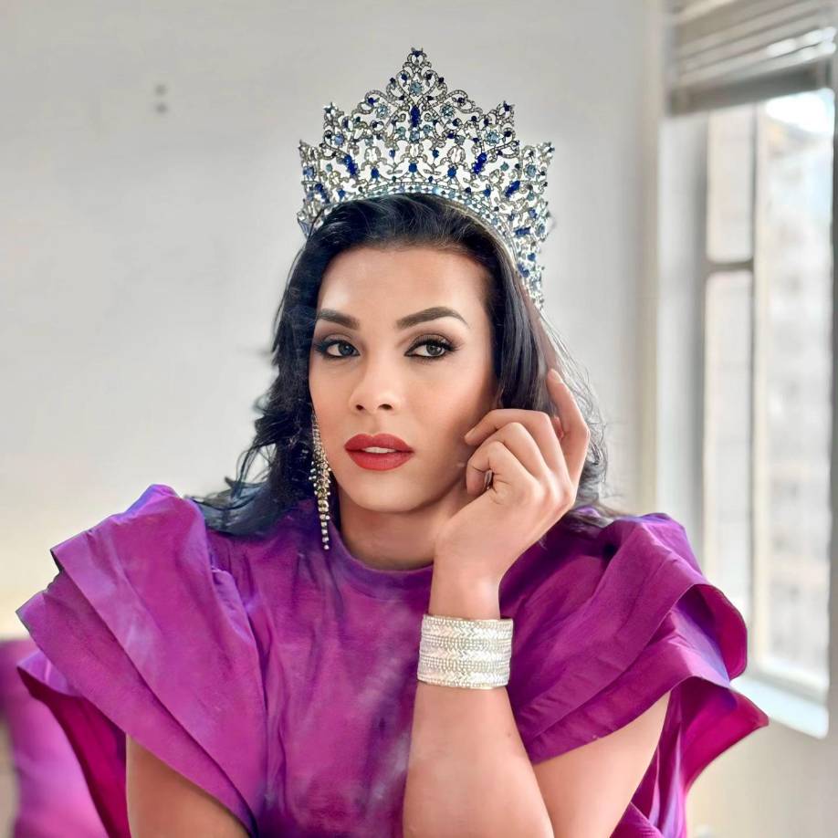 Tras esto, Amelia Vega recibió cientos de comentarios en en los que sus seguidores alaban su trabajo durante su dirección en el Miss Grand Honduras.