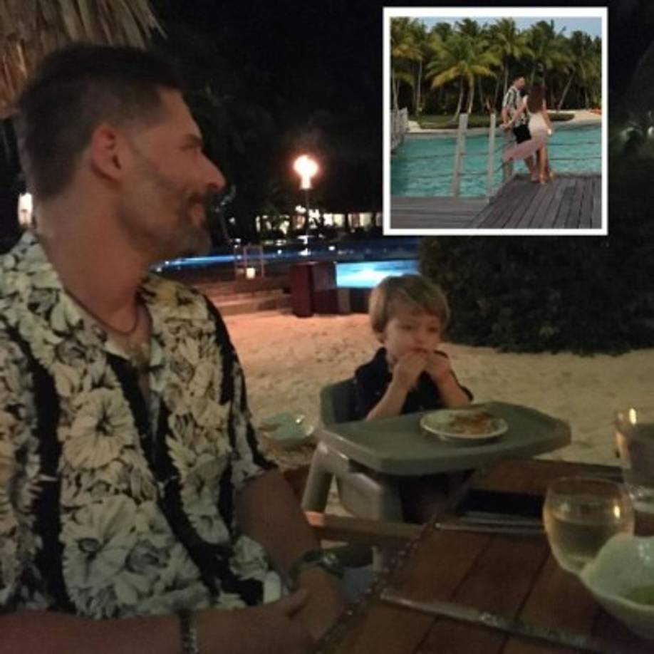 Joe con su sobrino político, Rafi.