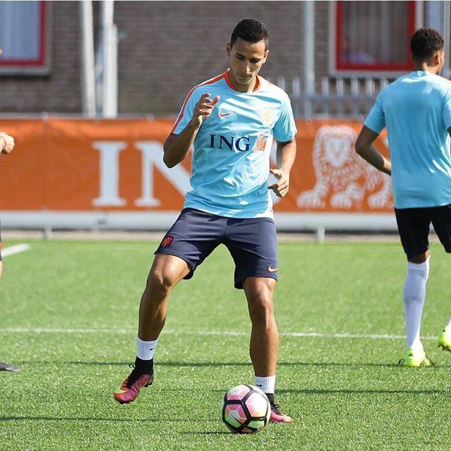  “Defiende lo que es correcto, incluso si eso significa estar solo. La pérdida de mi medio de vida no es nada en comparación con el infierno que se está desatando sobre los inocentes y vulnerables en Gaza. Detengan la matanza”, expresó.