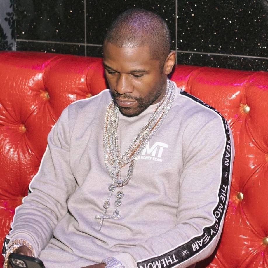 Floyd armó una espectacular fiesta con todos los lujos y consideró invitar a Ivana Knoll.