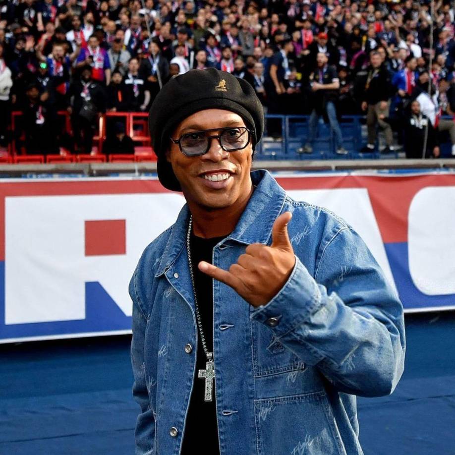 Y aclaró que se trataba de una campaña publicitaria: “Por eso, me uní a Rexona en este movimiento para alentar a la afición a que no abandone y quiero hacer un llamado a toda la afición a traer confianza durante la Copa América, porque, como Rexona, nunca abandonaré nuestro futbol”.