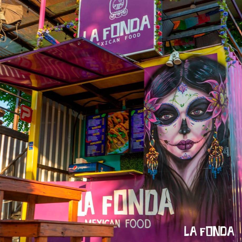La Fonda Mexican Food - No hay antojo que aquí no se satisfaga. Ubicado en Food Garden City, SPS. Los tacos al pastor son uno de sus platillos más vendidos, ¿por qué será?
