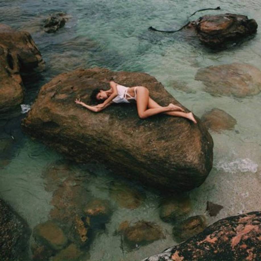 Montserrat Oliver, de 49 años con su novia la modelo Yaya Kosikova, 29.