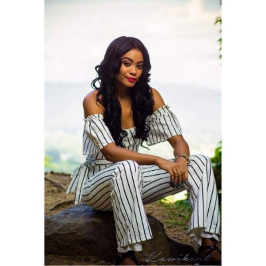 ¿Qué tal es Farruko como persona?<br/>'Resulto ser muy tranquilo, al tratarlo te das cuenta que es una joven como muchos, es muy humilde, curioso, le gusta reírse bastante, me hacía muchas preguntas sobre la isla, es muy profesional y respetuoso. Además es amante de las motos y de esta vida de los isleños, es tan sencillo que todo lo que miraba en la isla, hasta chanchitos, lo quería incluir en el video. Él, aunque tiene mucho dinero, siempre recuerda de donde viene y me habló de cuando no tenía nada.', relató la joven la Miss Belleza Honduras 2018.<br/>