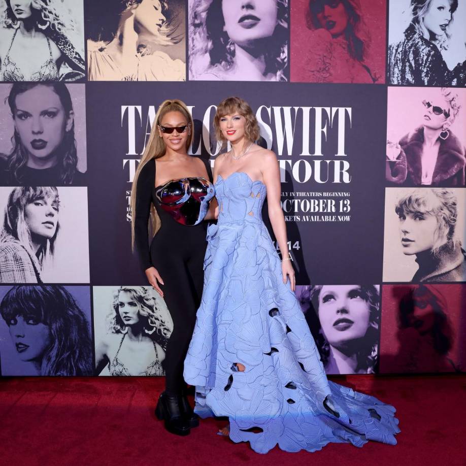 Beyoncé fue la invitada vip del evento. La premier estaba planeada originalmente para el 13 de octubre, debido a que este número es conocido entre los “swifties” por ser de suerte para la cantante, pero Swift anunció que, debido a la demanda de entradas, se abrirían nuevas funciones anticipadas.