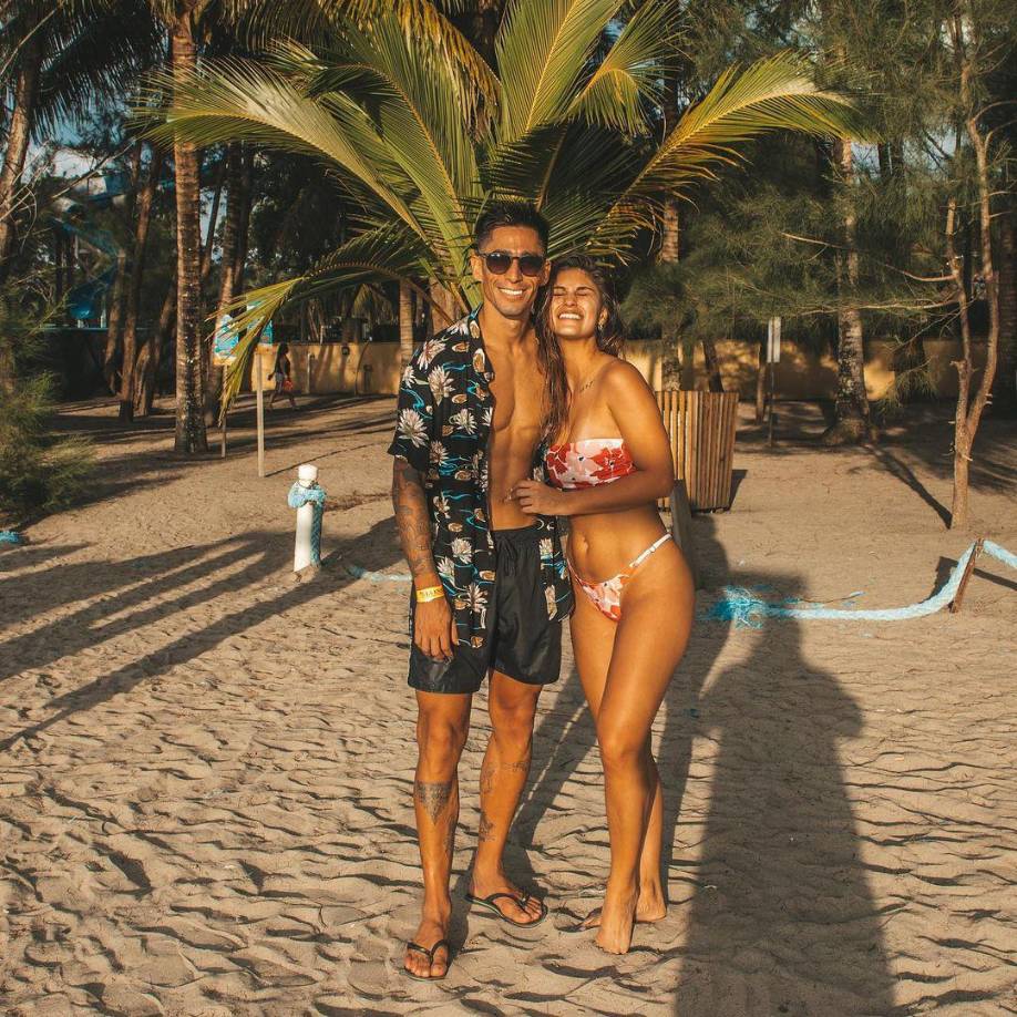 Juan Vieyra: El volante argentino del Real España tiene como pareja a la linda Sabrina Bravo. 