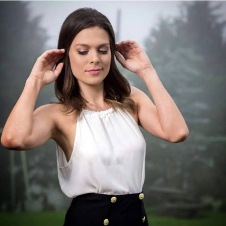 Jennifer Segura, presentadora Noticias Repretel.