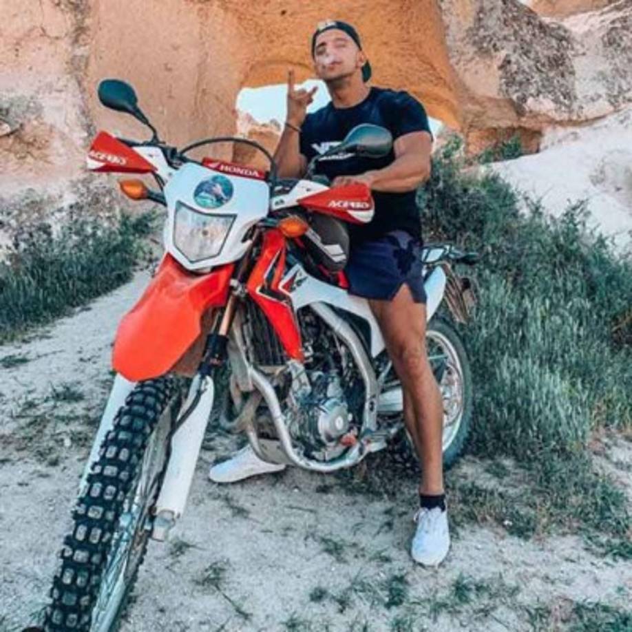 Vitaly Zdorovetskiy presume de sus lujos en su cuenta oficial de Instagram. El polémico chico inclusive se ha mostrado orgulloso por lo que hizo su novia en la final de Champions.