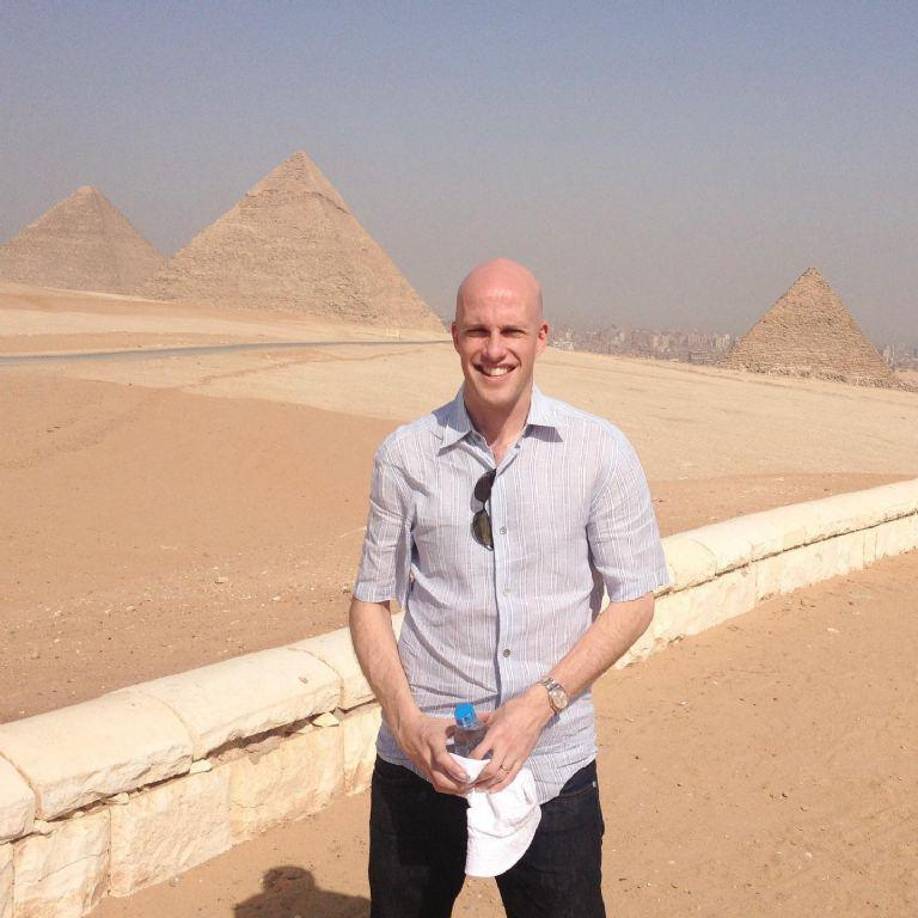 El comunicador se retiró de la contienda, ya que no contó con el apoyo de por lo menos una asociación de fútbol.