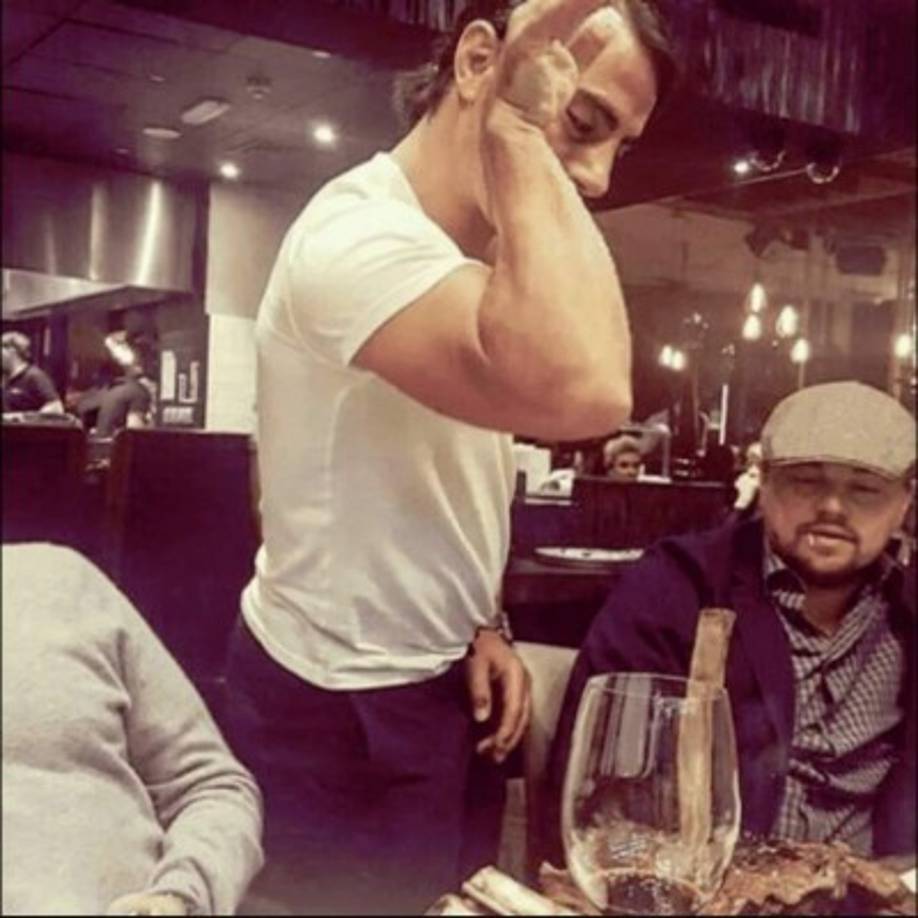 Su restaurante principal se encuentra en Estambul, Turquía, y allí atiende personalmente a sus reconocidos clientes entre los que se encuentran el oscarizado actor estadounidense, Leonado DiCaprio.