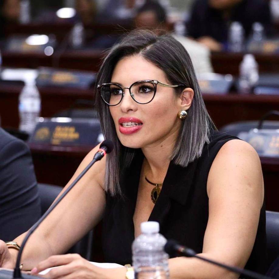 Y añadió: “Hace meses he venido trabajando de la mano de un hombre que sirve con pasión y esa fue la principal cualidad que me hizo ver lo extraordinario que es”.