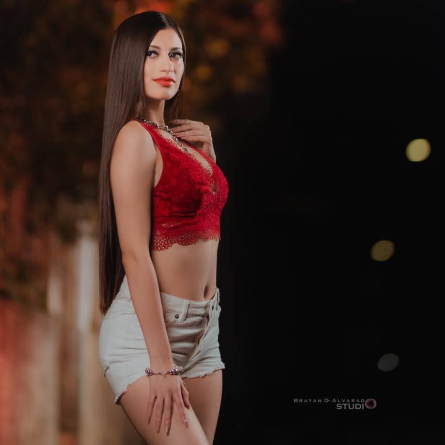 Modelo hondureña es hallada muerta en camioneta junto a empresario (FOTOS)