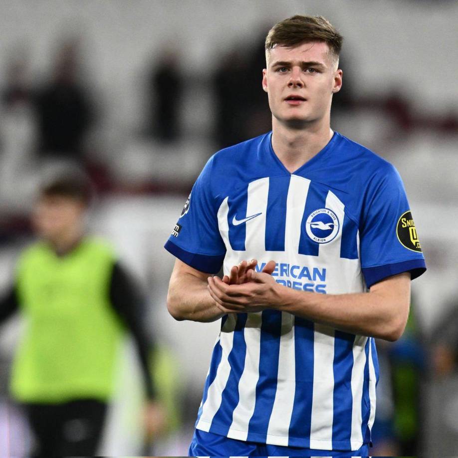 El Chelsea podría romper otro récord en el mercado de fichajes. Los ‘Blues’ han ofrecido 115 millones de euros por el goleador Evan Ferguson, pero el Brighton no lo dejará escapar por menos de 133 millones.